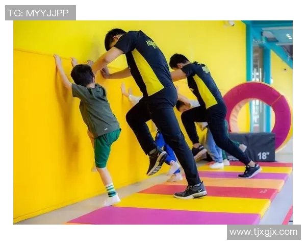 深圳足球队耐力分析与未来发展展望的深度探讨 深圳足球队耐力分析与未来发展展望的深度探讨